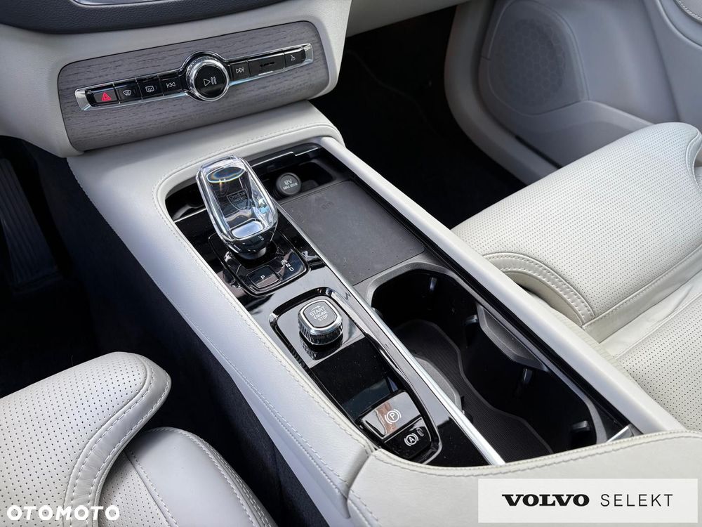 Volvo XC 90 - 23