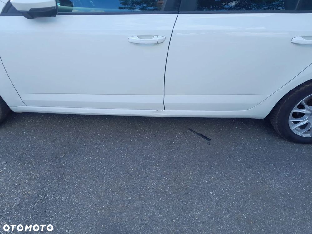 Skoda Octavia 1.6 TDI Elegance DSG - 4