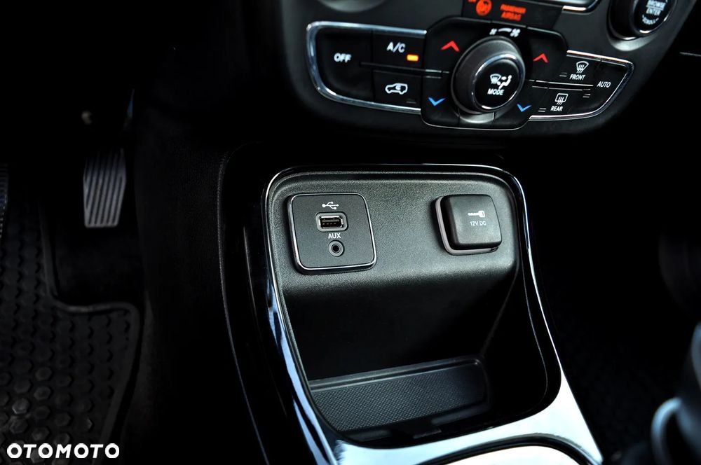 Jeep Compass 1.4 TMair Limited FWD S&S - 31