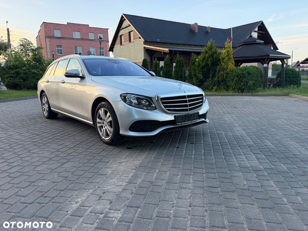 Mercedes-Benz Klasa E 220 d 9G-TRONIC - 3