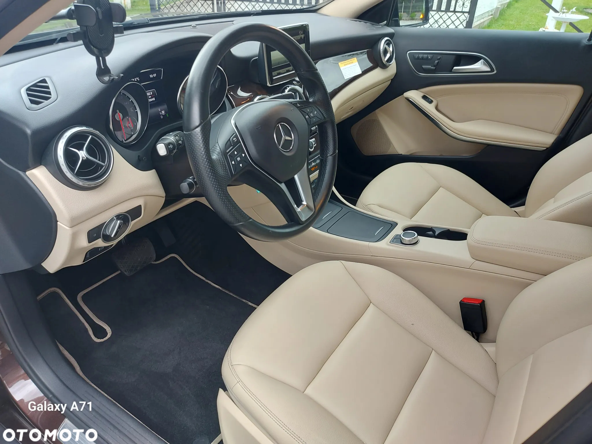 Mercedes-Benz GLA 250 4-Matic AMG Line - 10