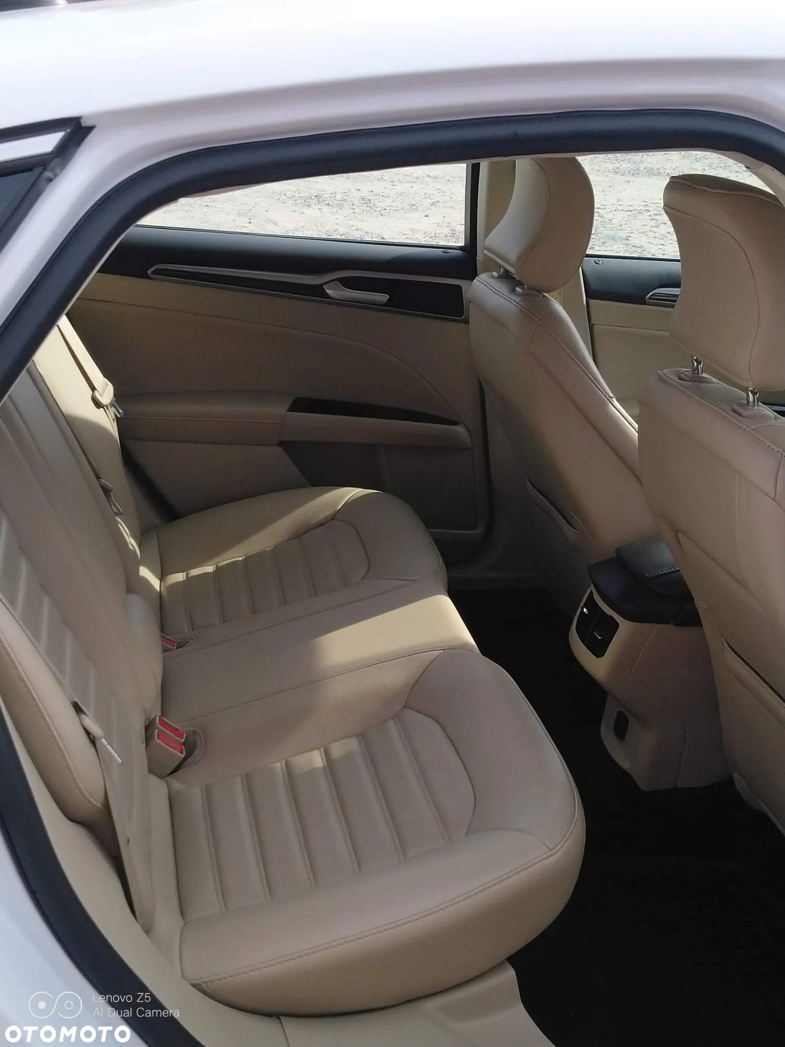 Ford Fusion - 13