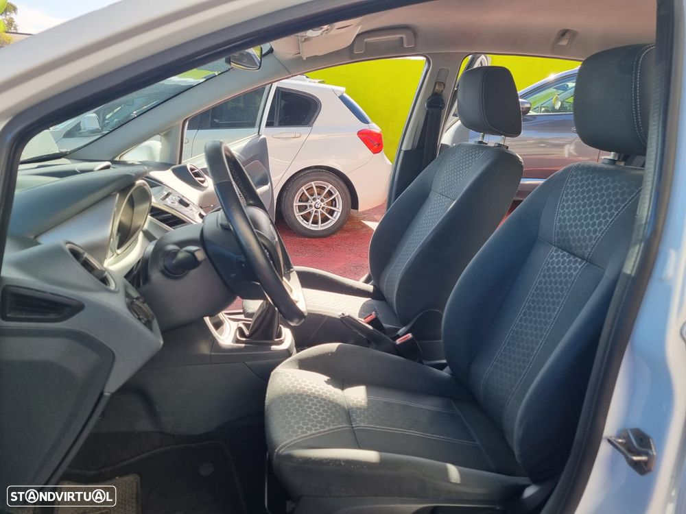 Ford Fiesta 1.25 Titanium - 23