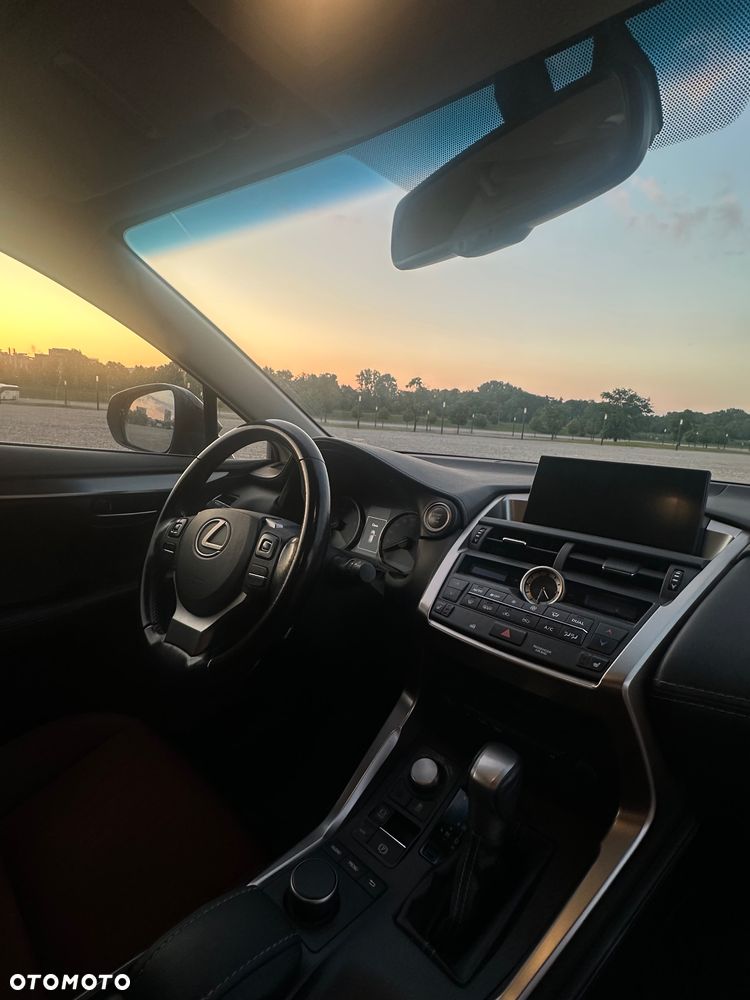 Lexus NX 200t Comfort AWD - 8