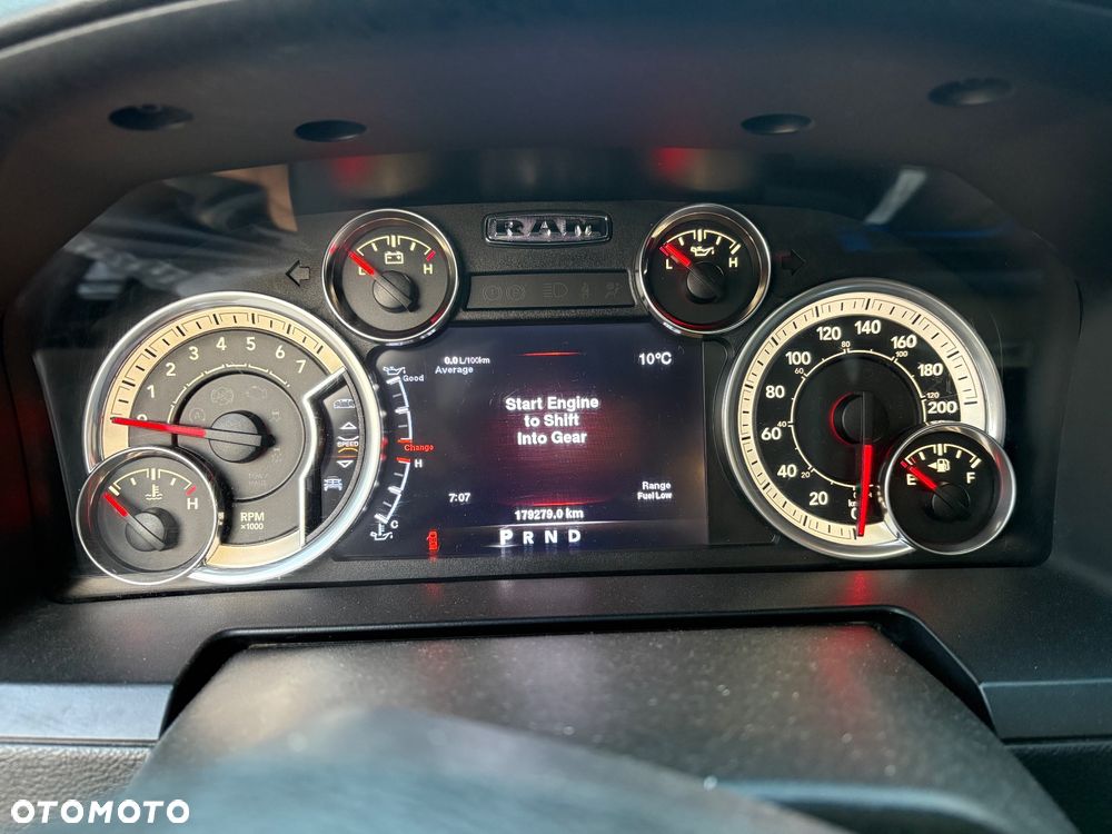 Dodge RAM 5.7 4x4 - 11