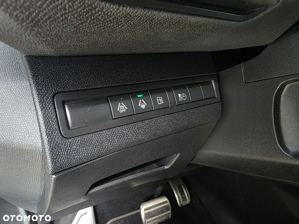 Peugeot 3008 1.6 PureTech Hybrid4 PHEV GT S&S EAT8 - 34