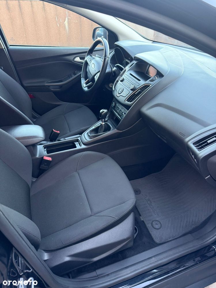 Ford Focus 1.5 TDCi SYNC Edition - 14