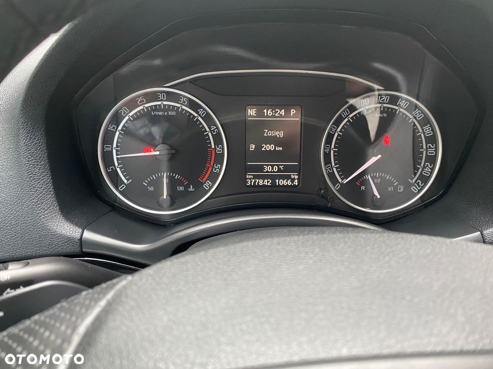 Skoda Octavia 2.0 TDI DPF RS DSG - 35