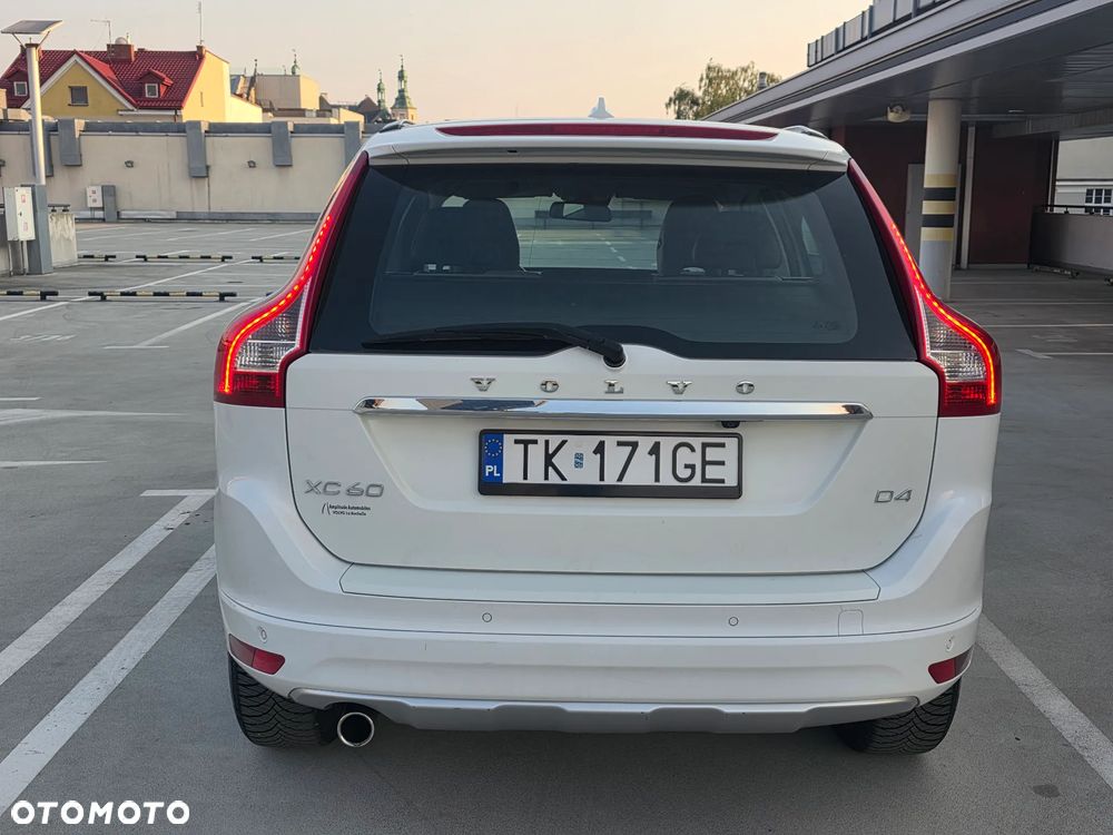 Volvo XC 60 D4 Geartronic Summum - 4