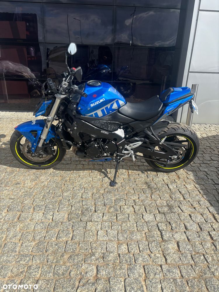 Suzuki GSX