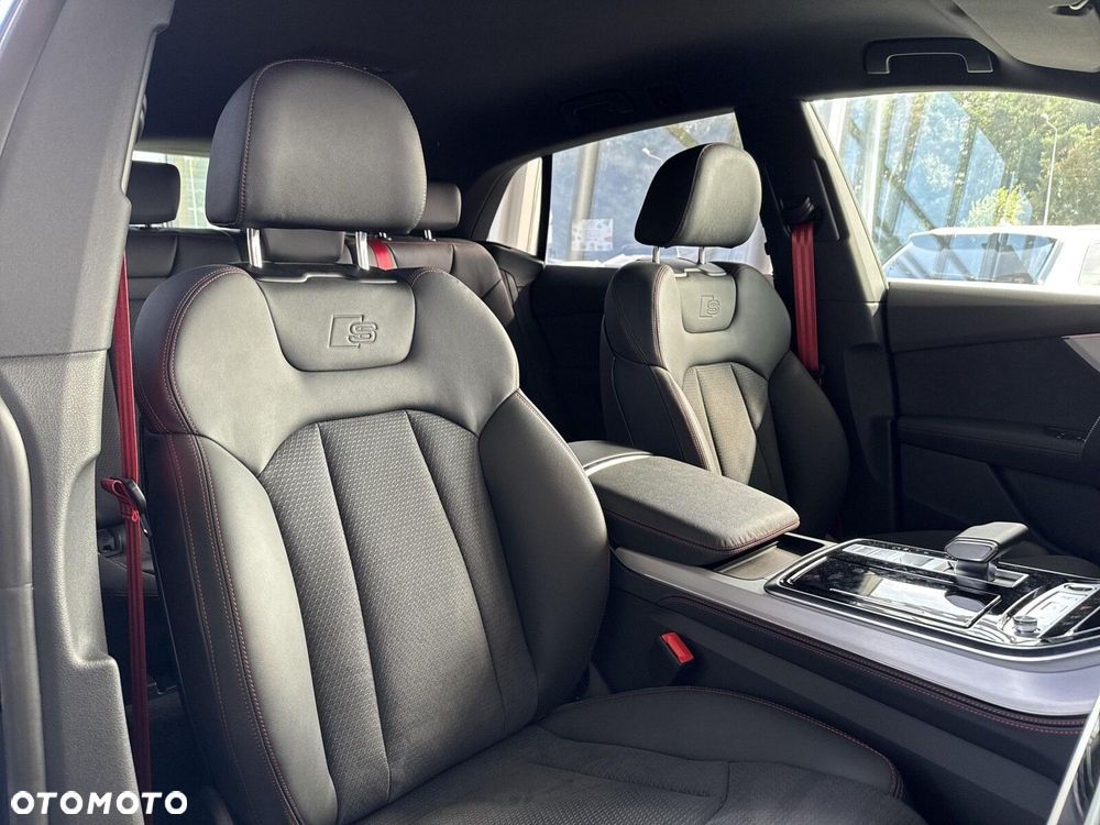 Audi Q8 - 18