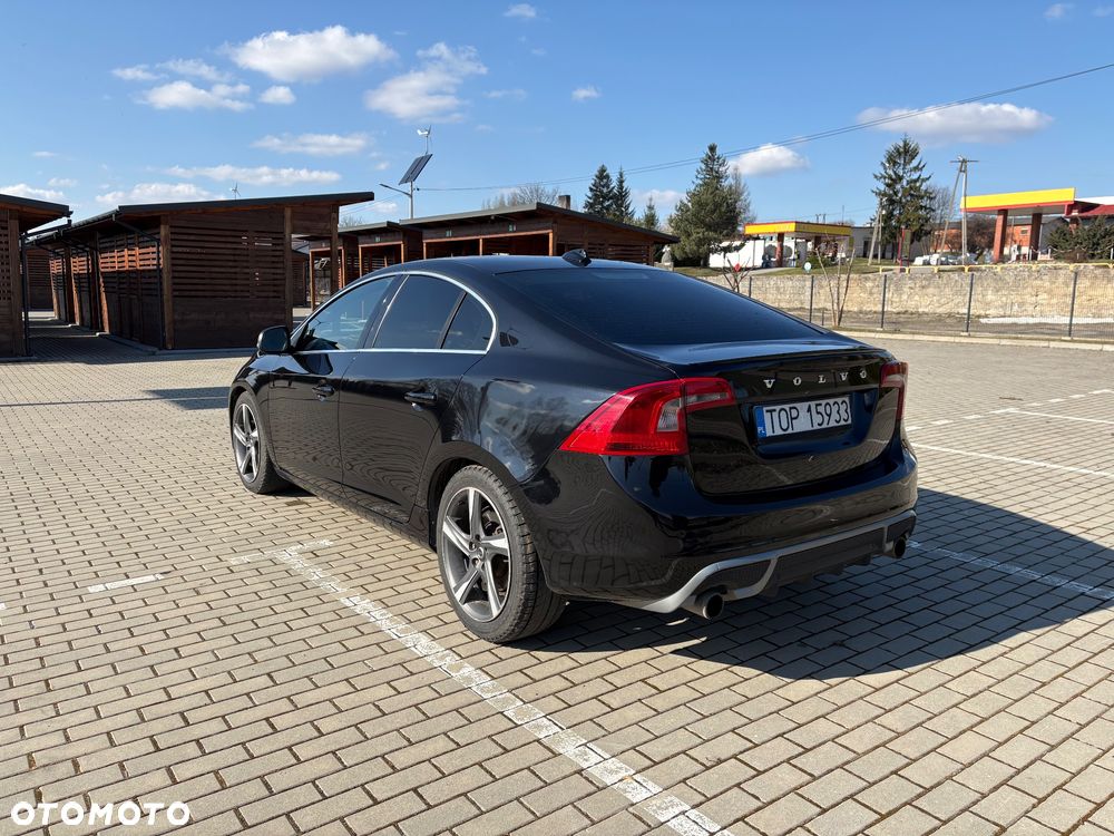 Volvo S60 D3 Geartronic R-Design - 3