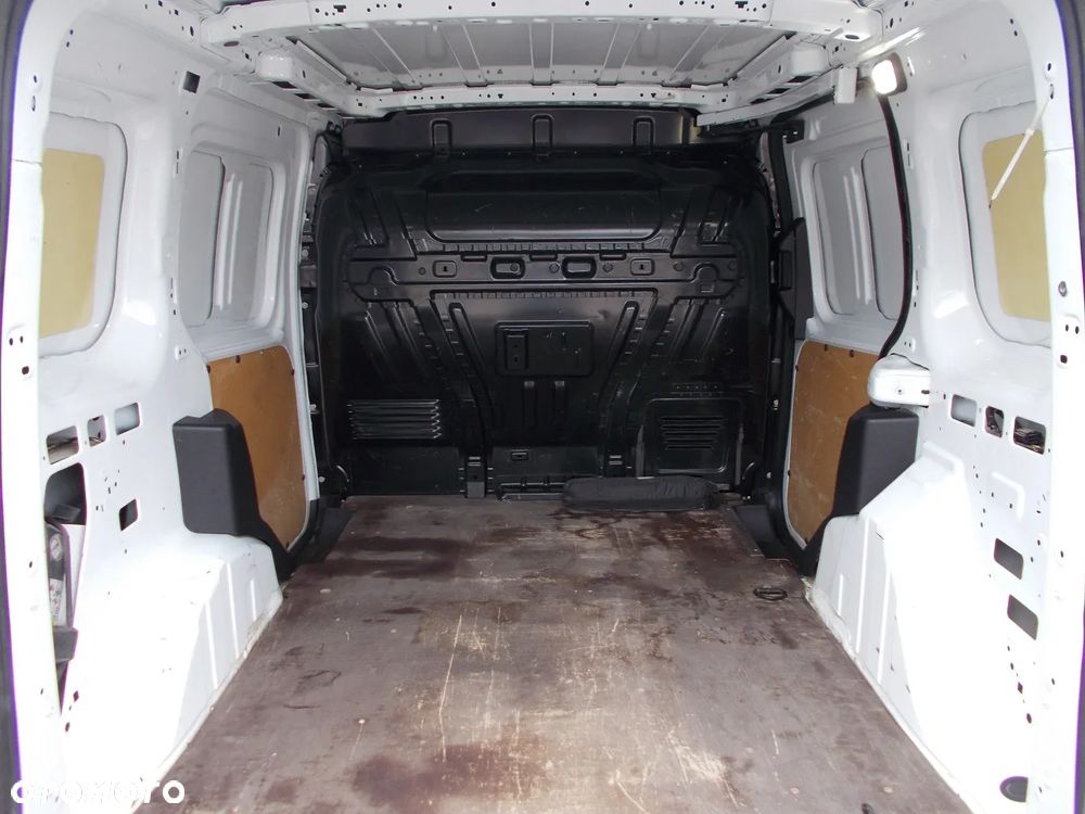 Ford Transit Connect - 11