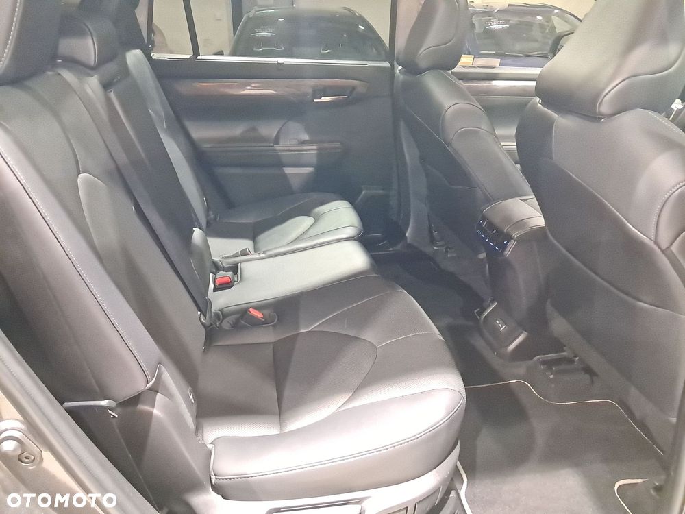 Toyota Highlander - 10