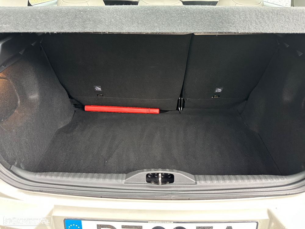 Citroën C3 1.2 PureTech Shine - 21