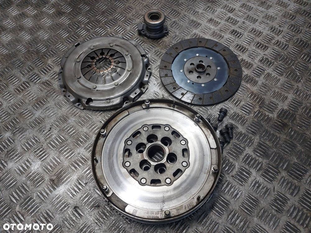 KOŁO DWUMASOWE + TARCZA + DOCISK + ŁOŻYSKO SAAB 9-3 II 1.9 TiD 55354215 - 1