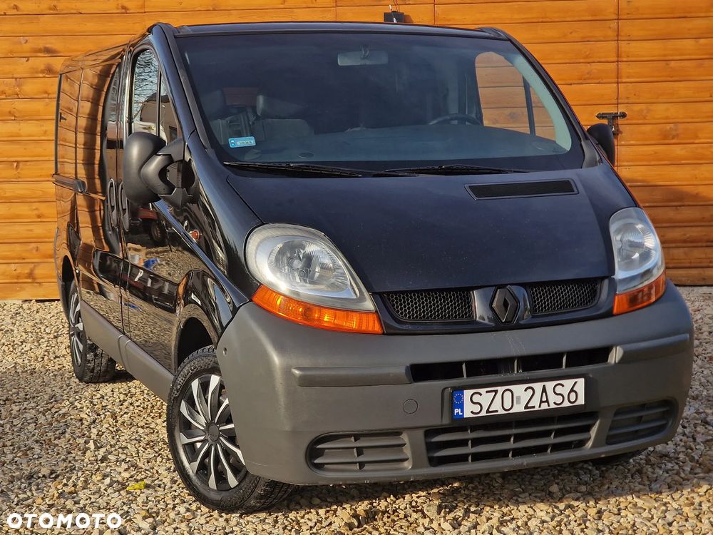 Renault Trafic Passenger - 16