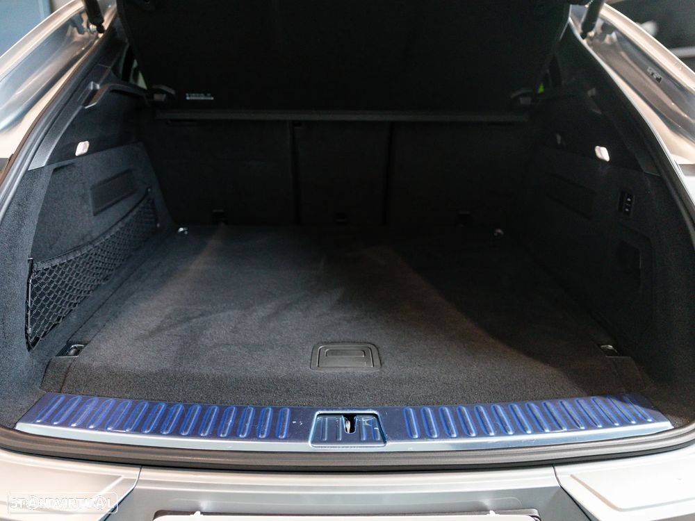 Porsche Cayenne Coupé E-Hybrid Black Edition - 22