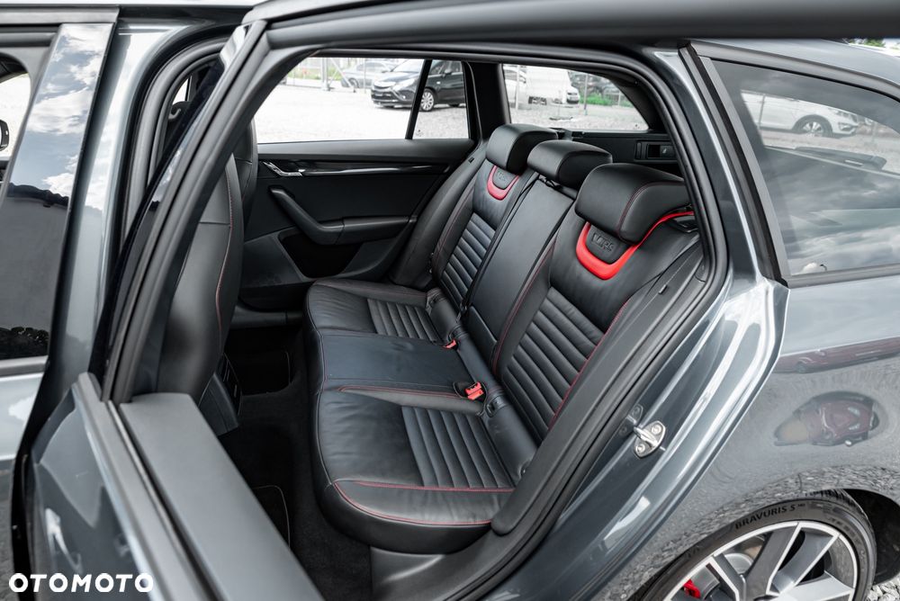 Skoda Octavia 2.0 TSI (Green tec) DSG RS - 37