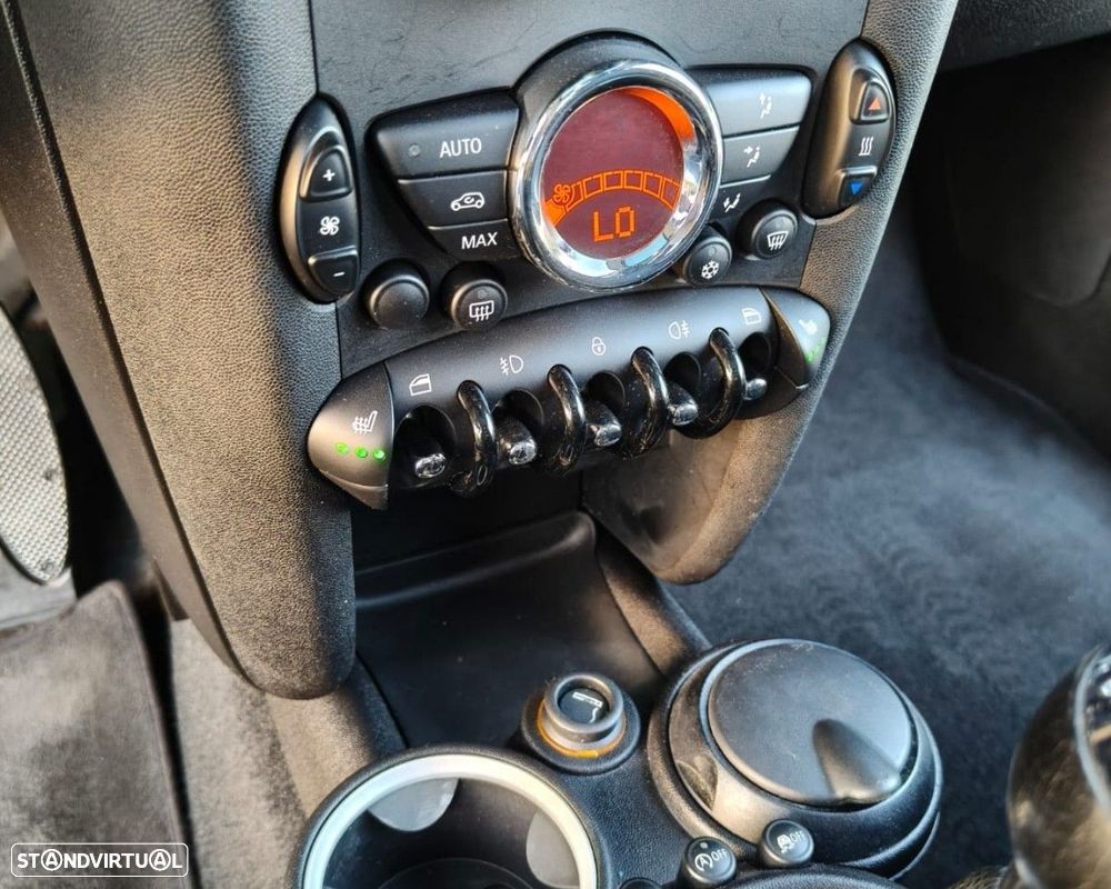 MINI 3 Portas Cooper D - 9