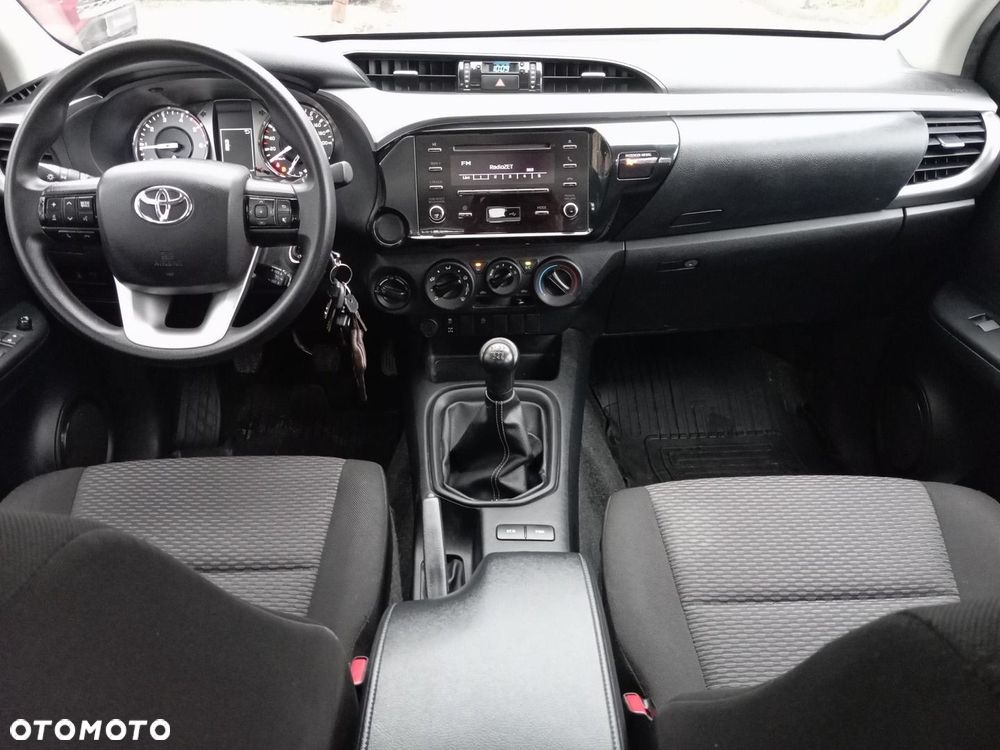 Toyota Hilux 2.4 D-4D Double Cab DLX 4x4 - 3