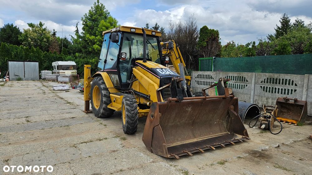 Caterpillar 424D - 1
