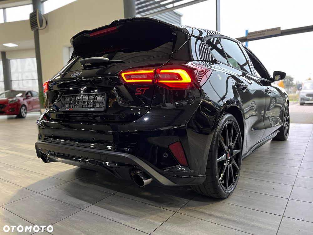 Ford Focus 2.3 EcoBoost ST X - 18