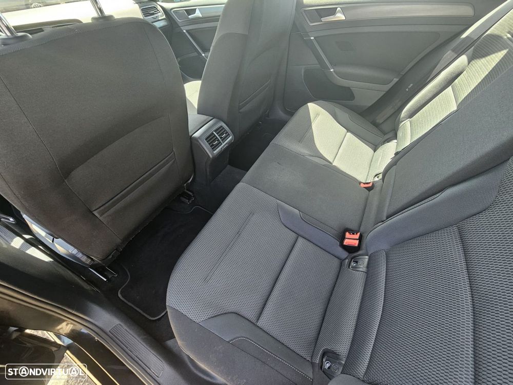 VW Golf Variant 1.6 TDi Confortline - 22