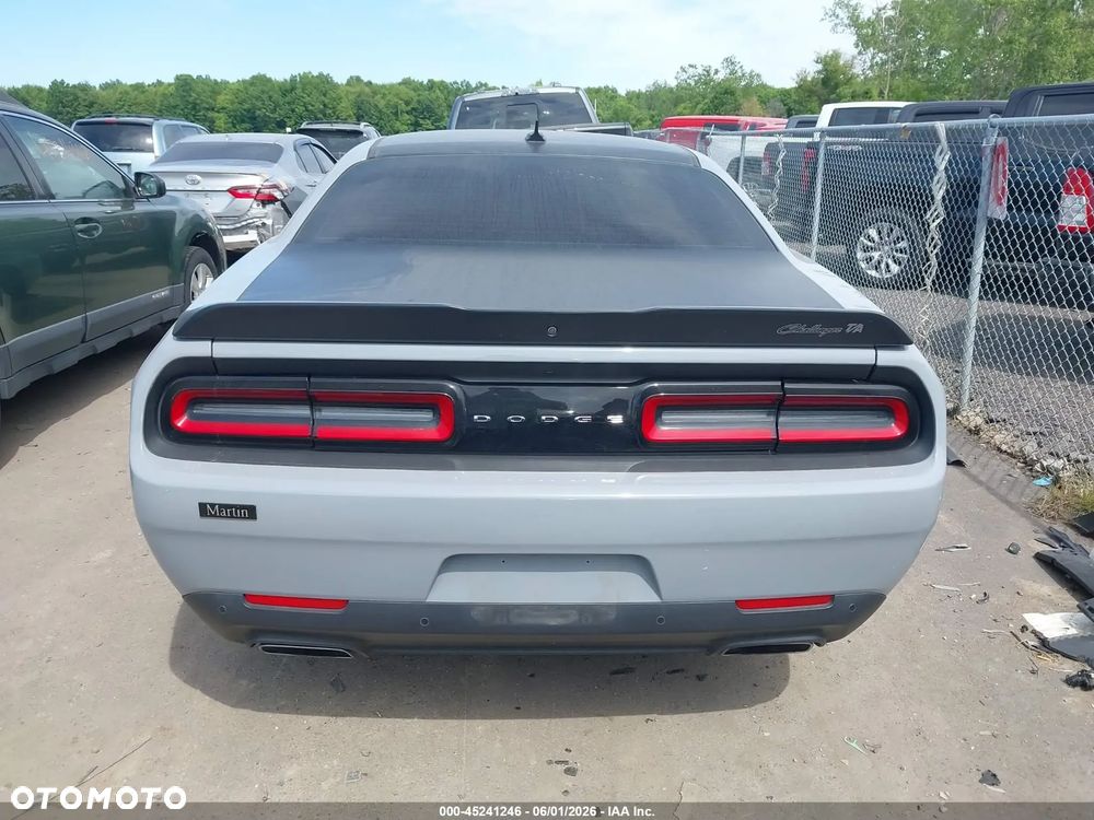 Dodge Challenger 5.7 R/T - 6