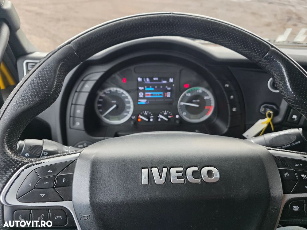 Iveco Stralis Hi-Way - 5