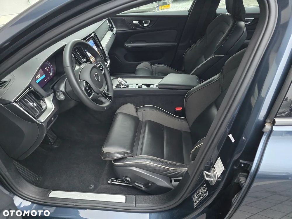 Volvo S60 B5 B AWD Ultimate Dark - 7