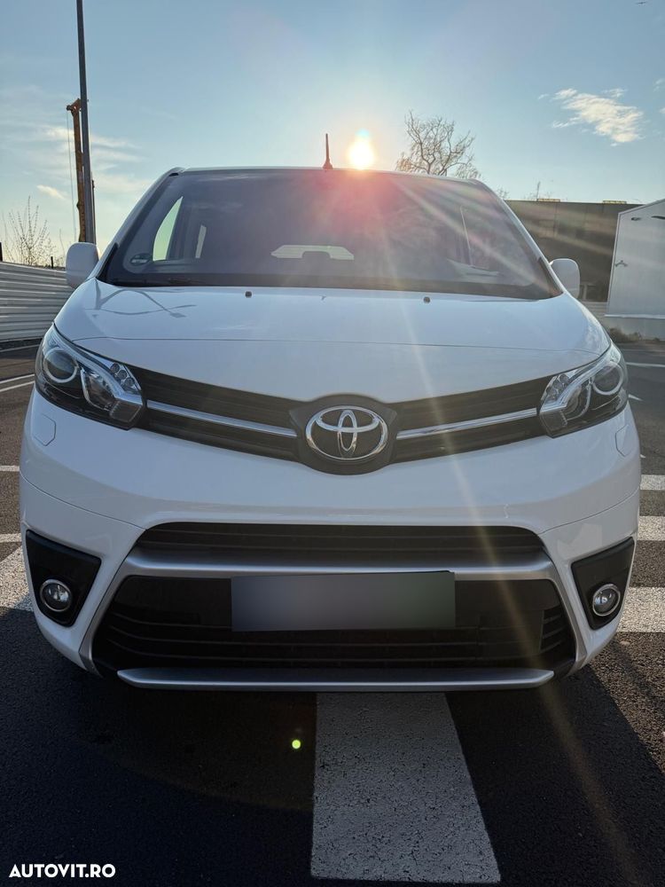 Toyota Proace 2,0-l-D-4D L1 (8-Si.) Autm. Verso Team Deutschland - 2