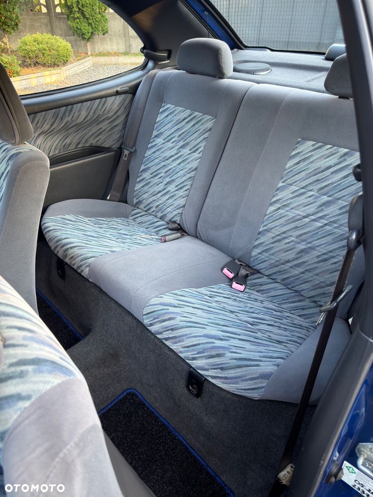 Toyota Corolla 1.4 XLi - 19