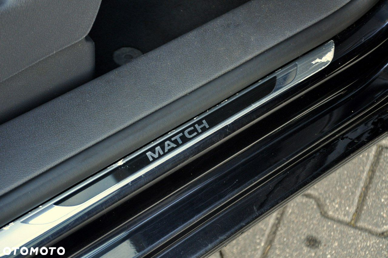 Volkswagen Touran - 19