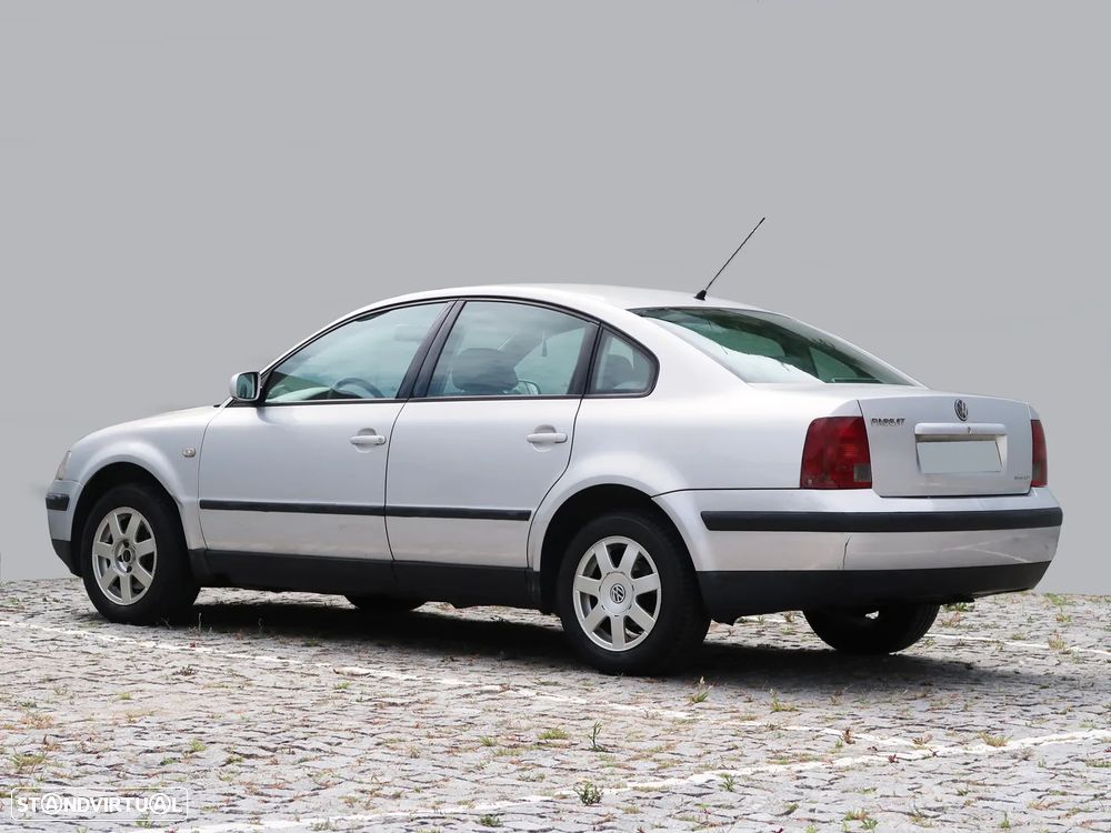 VW Passat 1.9 TDi Confortline - 7
