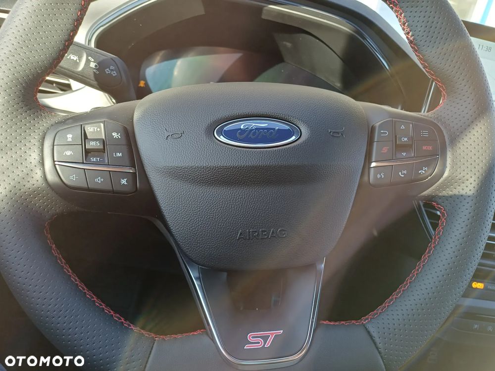 Ford Focus 2.3 EcoBoost ST X - 21