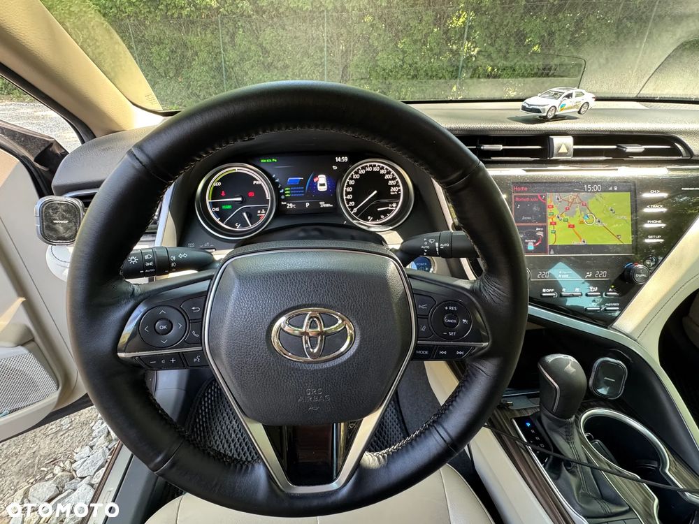 Toyota Camry 2.5 Hybrid Executive CVT - 33
