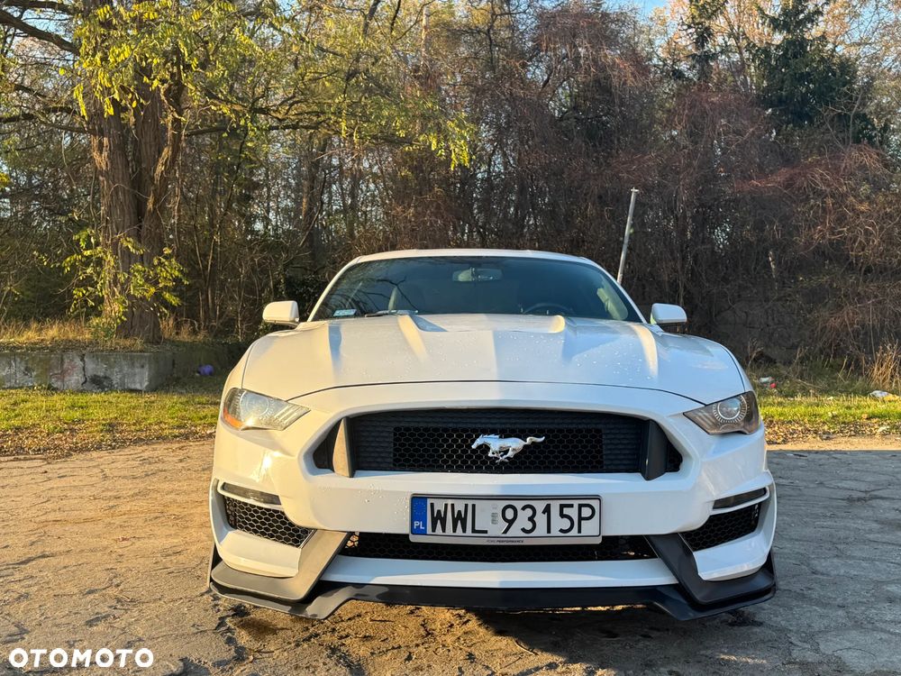 Ford Mustang - 4