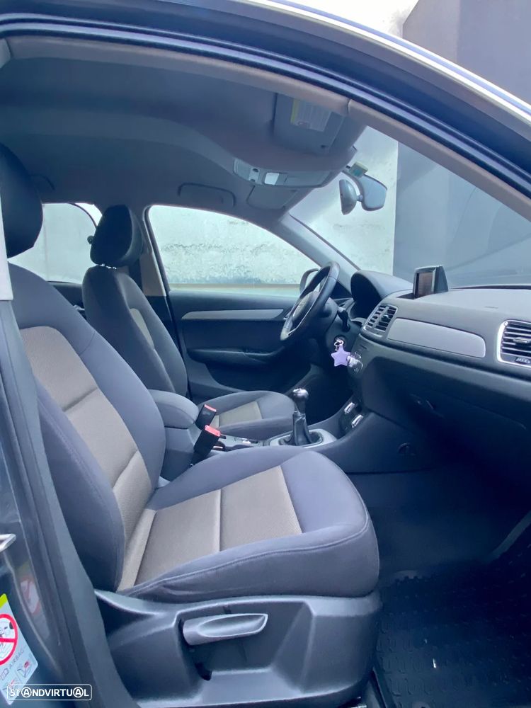 Audi Q3 2.0 TDI S-line - 30