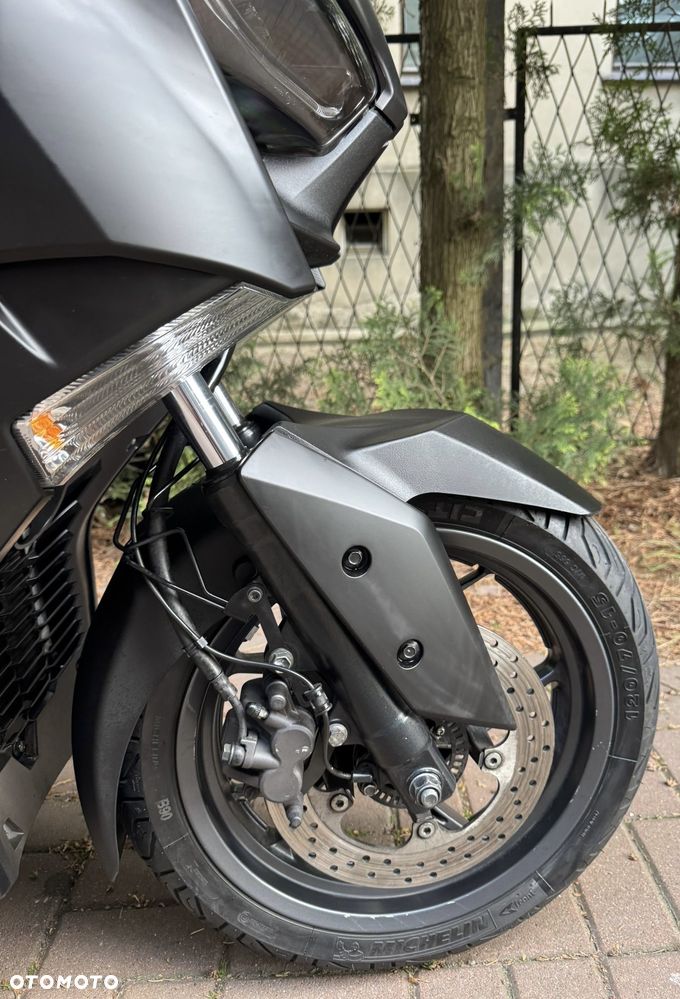 Yamaha X-max - 4