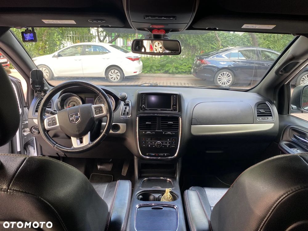Dodge Grand Caravan 3.6 R/T - 6