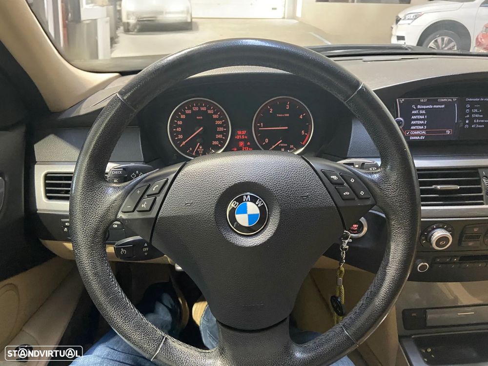 BMW 520 dA Executive - 17
