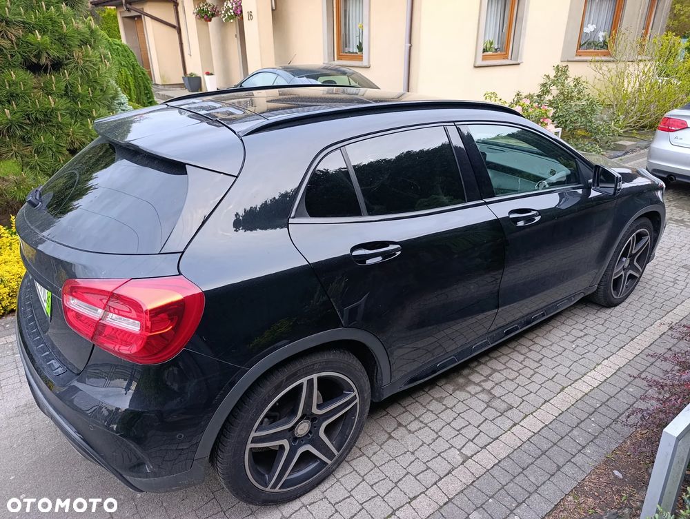 Mercedes-Benz GLA 250 AMG Line - 21