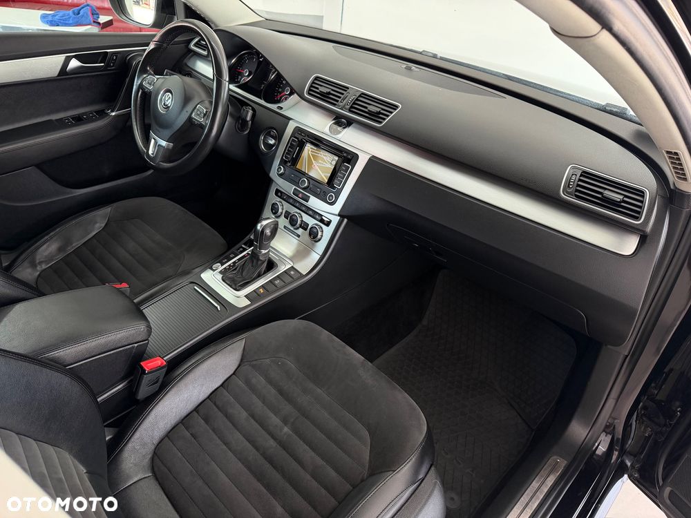 Volkswagen Passat - 14