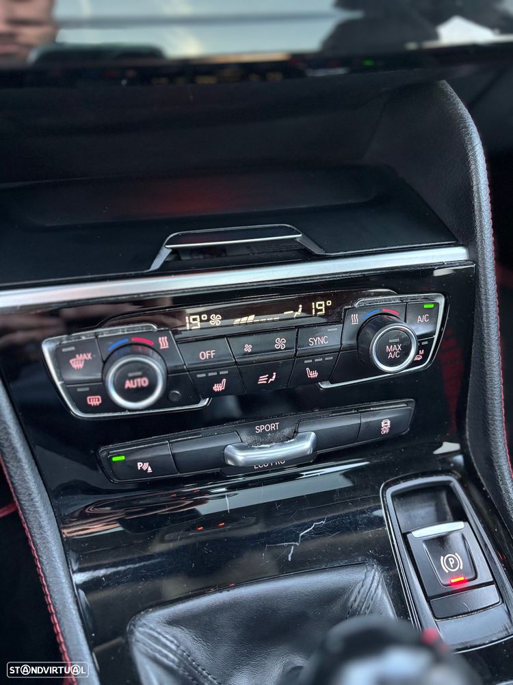 BMW 218 Active Tourer d Line Sport - 13