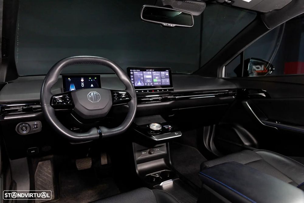 MG MG4 64 kWh Luxury - 11