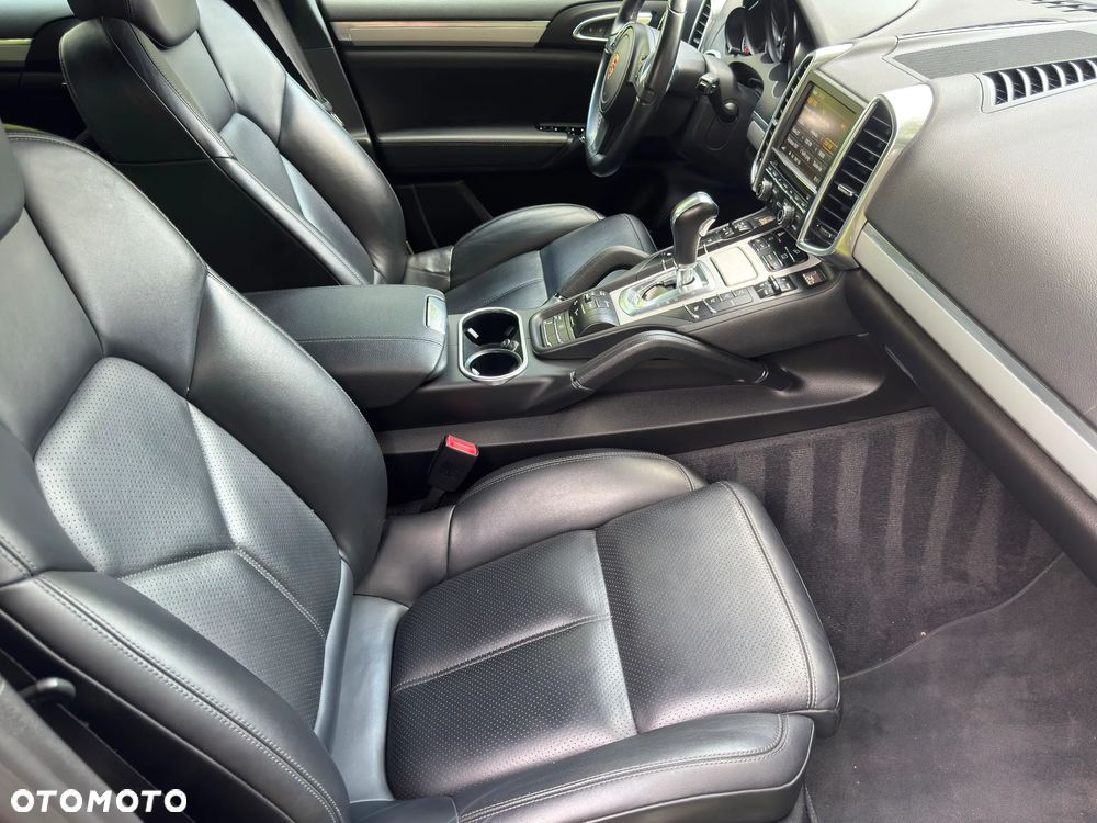 Porsche Cayenne Diesel Platinum Edition - 14