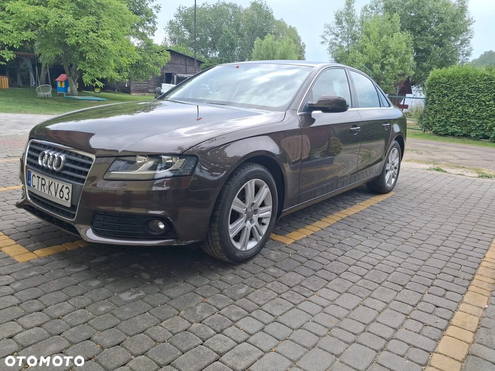 Audi A4 Limousine - 4