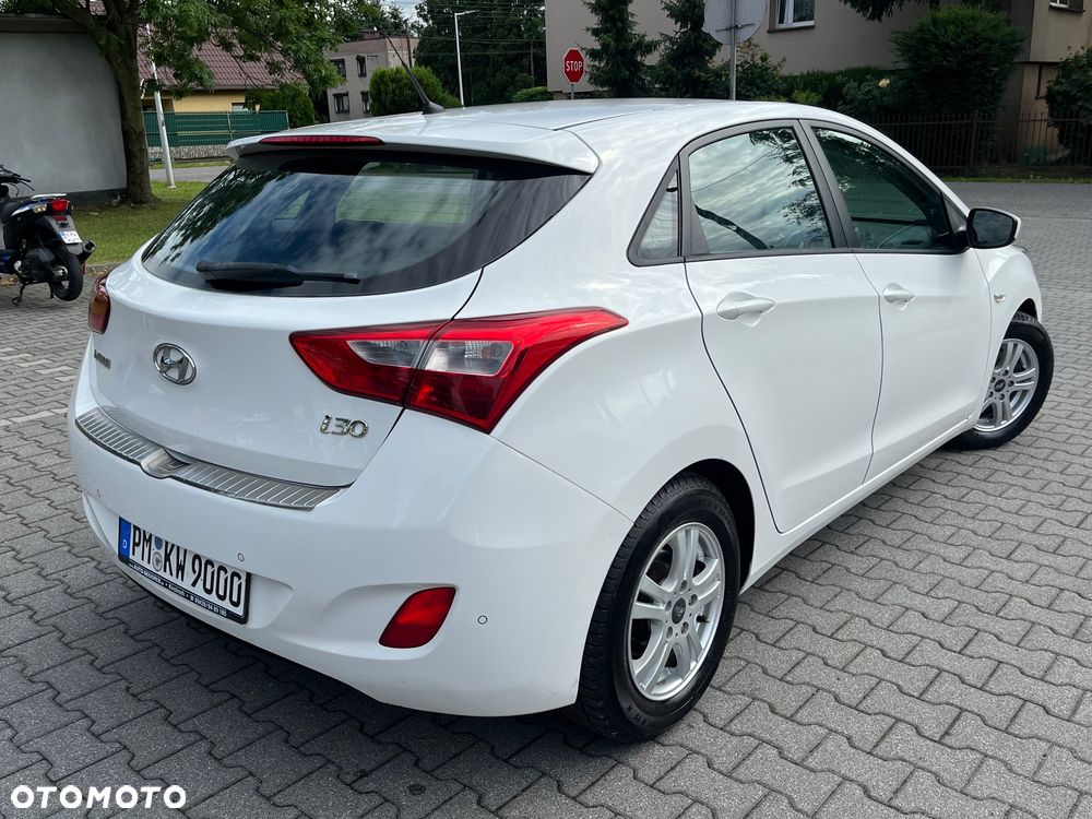 Hyundai i30 blue 1.4 Classic - 3