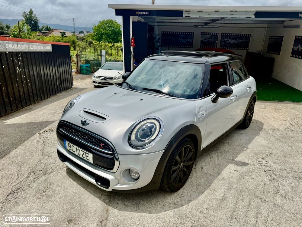MINI 5 Portas Cooper SD Auto Desportiva - 2